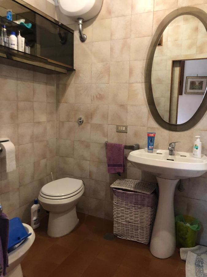 Solo Traveller Bedroom In Homestays City Center Florens Exteriör bild